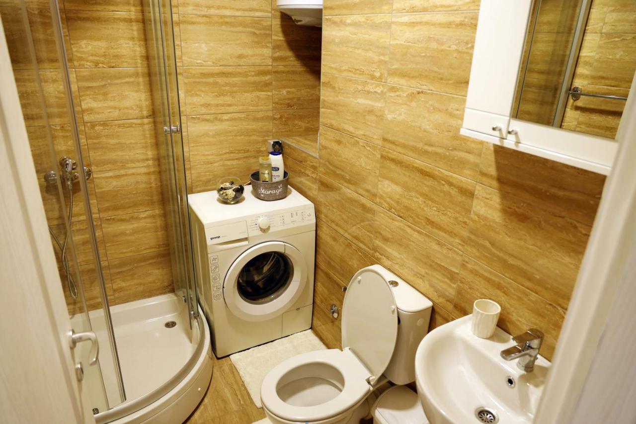 Apartment Alexandar Podgorica Buitenkant foto