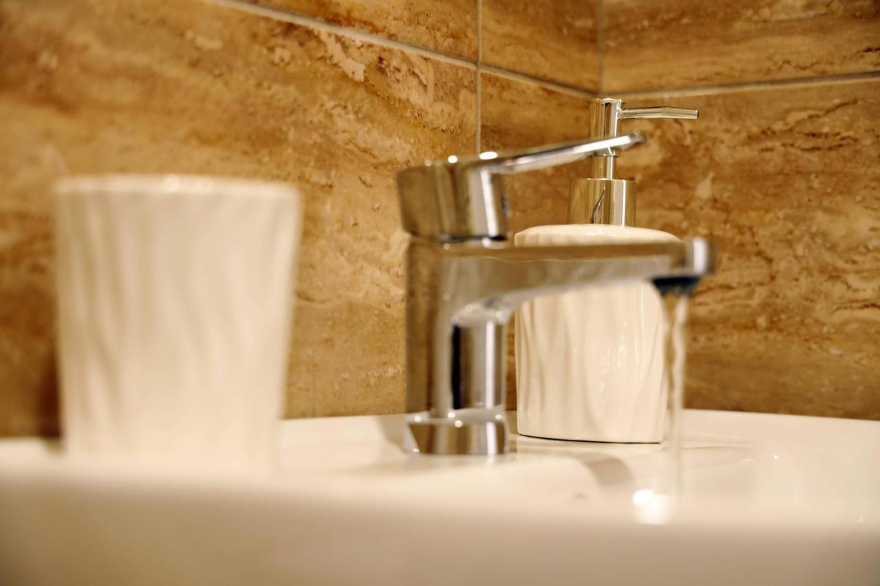 Apartment Alexandar Podgorica Buitenkant foto